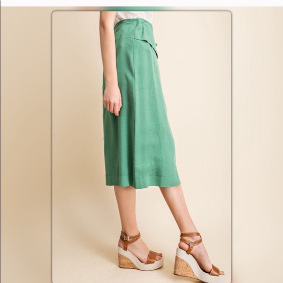 Green Button down collard skirt - Picture 7 of 9